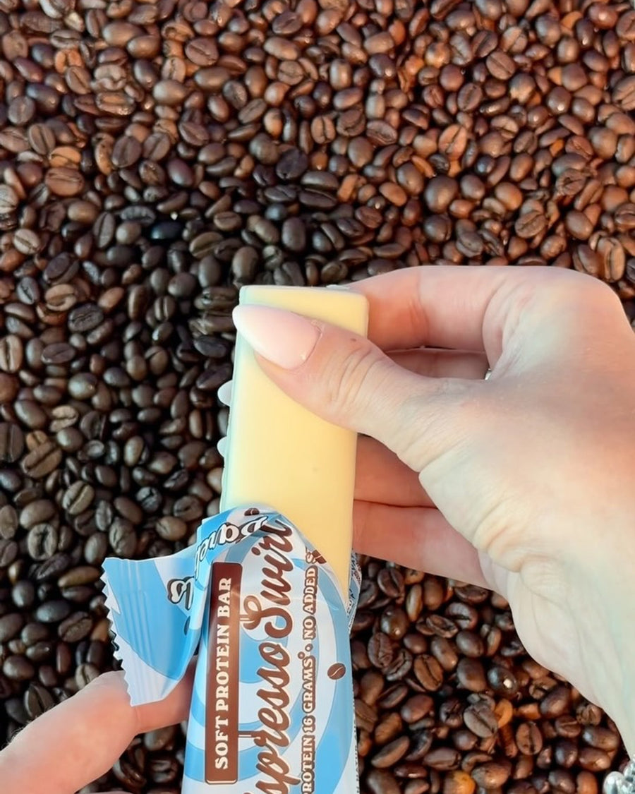 WELCOME TO THE FAMILY ESPRESSO SWIRL! 😍☕️

Ab jetzt exklusiv vorbestellen auf barebells.ch - link in unserer Bio. 🔗 Versand ab dem 23.09. 

#barebells #barebellsswitzerland #proteinriegel #newproductlaunch #newflavour